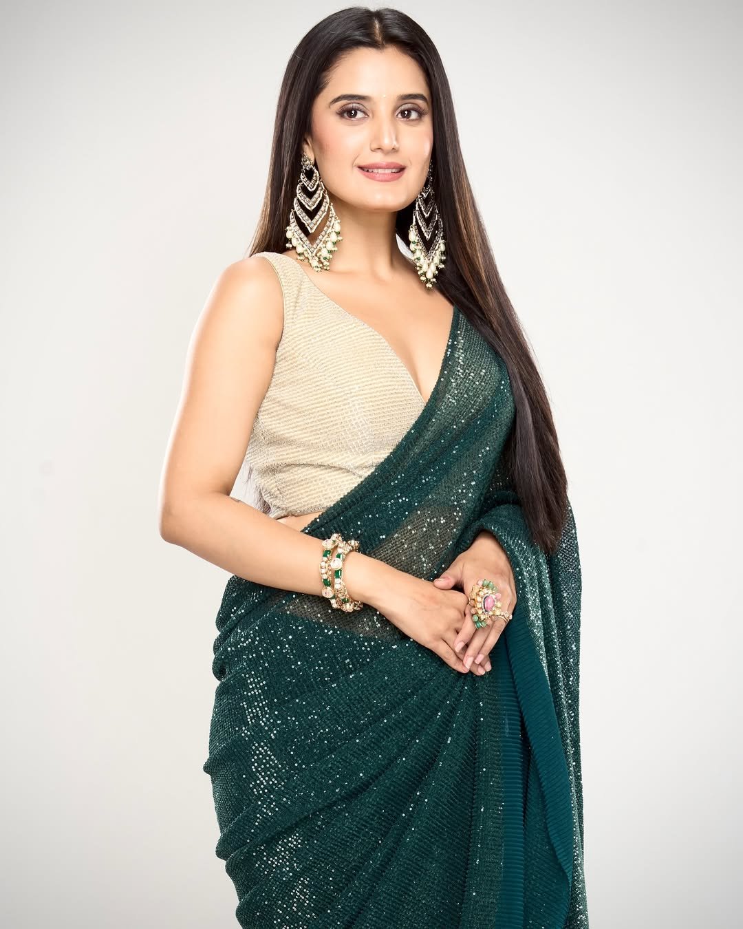 Jaane Anjaane Hum Mile's Aayushi Khurrana on Reet's Recent Emotional Track: 'It Was the Most Challenging and Memorable Experience of My Career' - Photo 3