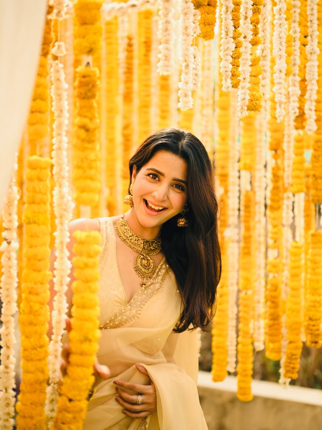Star Plus' Upcoming Show Fitoor Highlights the Emotional Journey of Girls Stepping into Co-ed Colleges; Debchandrima Singha Roy Opens Up About Its Relatable Story - Photo 2